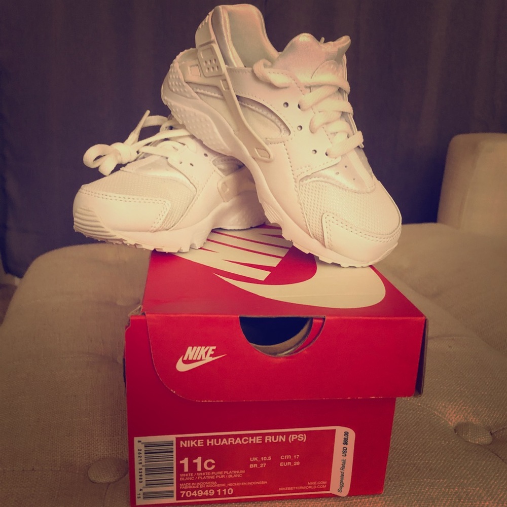 Kids Nike Huarache Run Shoes (New, Never Worn)